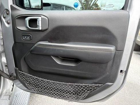 Used 2020 Jeep Wrangler Unlimited Sahara image 14