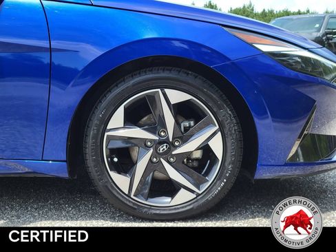 Used 2022 Hyundai Elantra Limited w/ Preferred Accessory Package FWD image 11