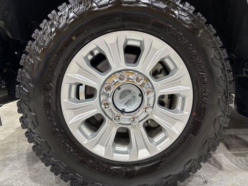 Used 2022 Ford F250 XLT w/ XLT Value Package AWD/4WD image 26