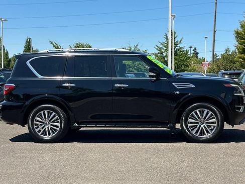 Used 2022 Nissan Armada SL w/ Captain's Chairs Package image 3