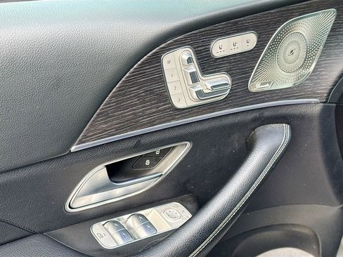 Used 2023 Mercedes-Benz GLS 450 4MATIC image 19