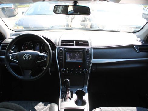 Used 2015 Toyota Camry SE FWD image 30