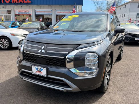 Used 2025 Mitsubishi Outlander SE AWD/4WD image 1
