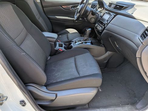 Used 2020 Nissan Rogue SV w/ Premium Package AWD/4WD image 34
