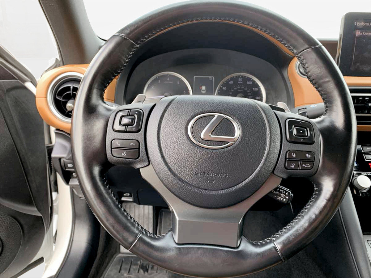 Used 2021 Lexus IS 300 AWD image 22