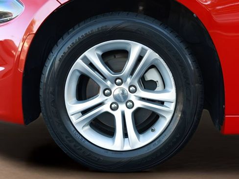 Used 2022 Dodge Charger SXT RWD image 5