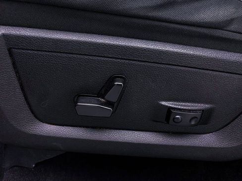 Used 2023 RAM 1500 Classic SLT image 18