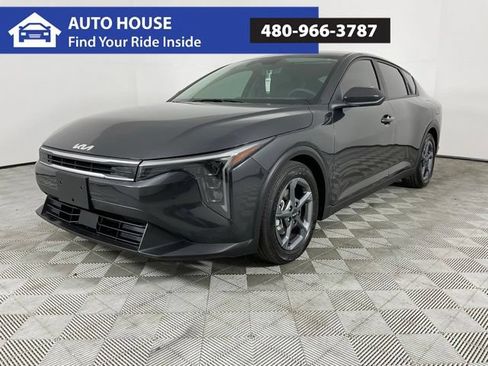 Used 2025 Kia K4 FWD image 1