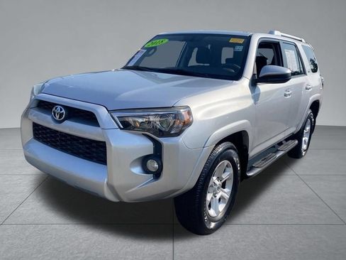 Used 2018 Toyota 4Runner SR5 RWD image 2