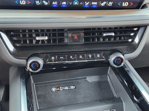 New 2026 Chevrolet Suburban High Country AWD/4WD image 14
