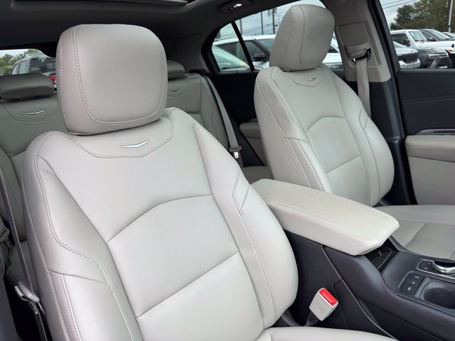 Certified 2023 Cadillac XT4 Luxury w/ Cold Weather Package AWD/4WD image 23