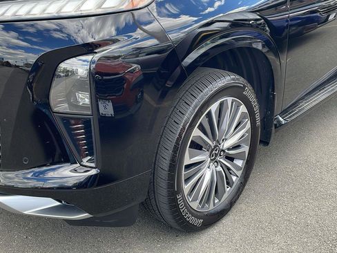 Used 2026 INFINITI QX80 Luxe AWD/4WD image 2