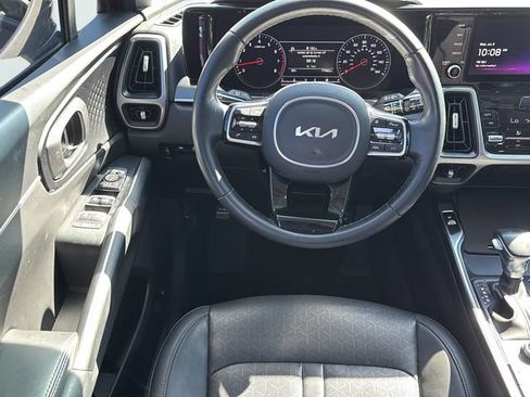 Used 2023 Kia Sorento S w/ Panoramic Sunroof Package FWD image 19