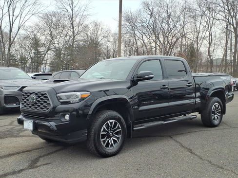 Used 2021 Toyota Tacoma TRD Sport image 3