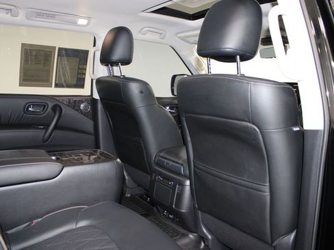 Used 2024 Nissan Armada Platinum w/ Captain's Chairs Package image 35