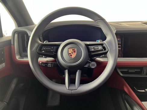 Certified 2026 Porsche Cayenne image 21