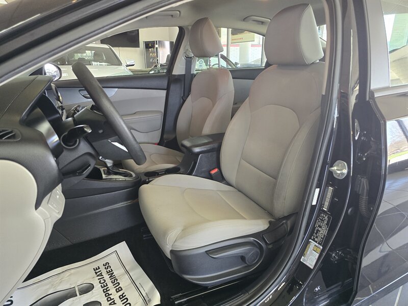 Used 2021 Kia Forte LXS FWD image 10