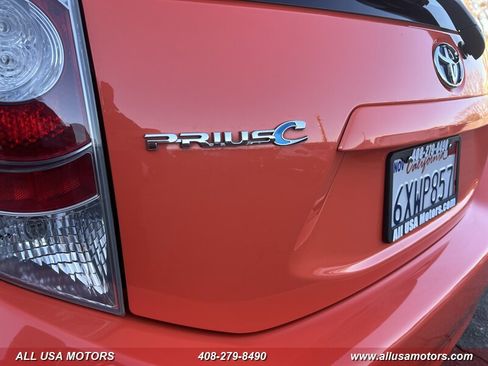 Used 2012 Toyota Prius C One image 11