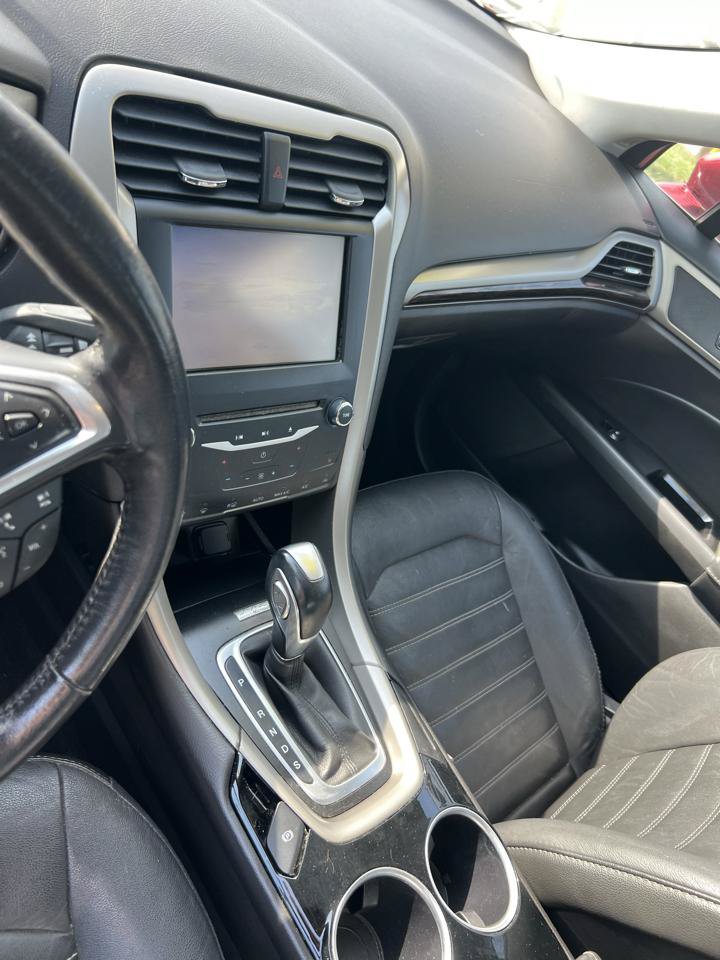 Used 2014 Ford Fusion SE w/ Equipment Group 202A FWD image 13