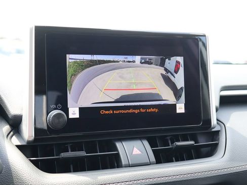 Used 2025 Toyota RAV4 LE FWD image 31