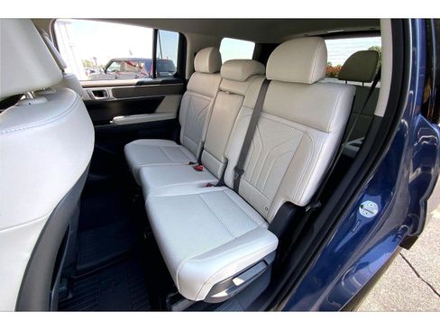 Used 2026 Hyundai Santa Fe SEL AWD/4WD image 23