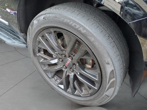 Used 2021 GMC Yukon Denali AWD/4WD image 17