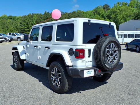 Used 2025 Jeep Wrangler Unlimited Sahara AWD/4WD image 23