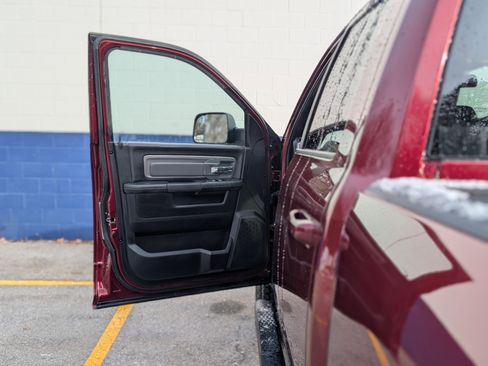 Used 2018 RAM 2500 Power Wagon w/ Luxury Group image 32