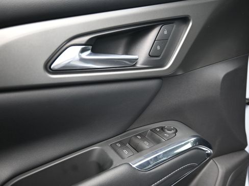 New 2026 Chevrolet Traverse LT w/ Driver Confidence Package FWD image 25