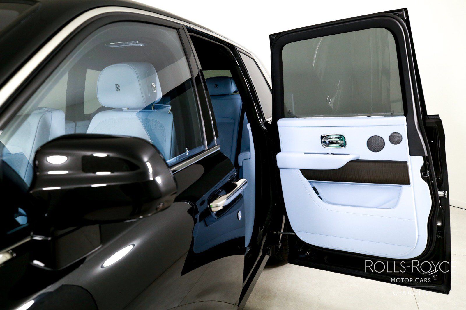 New 2027 Rolls-Royce Cullinan AWD/4WD image 18