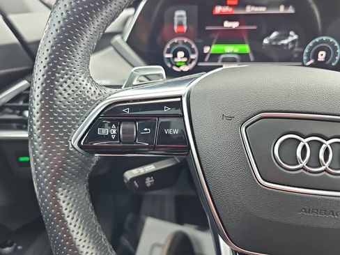 Used 2022 Audi e-tron GT Premium Plus w/ Performance Package image 18