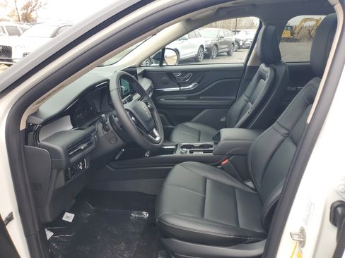 New 2026 Lincoln Corsair Premiere image 12