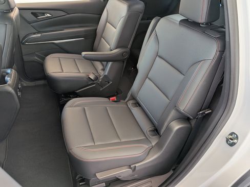 Used 2025 Chevrolet Traverse Z71 w/ Driver Confidence Package image 17