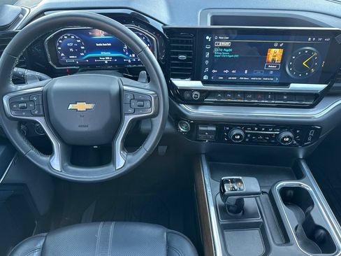 Used 2023 Chevrolet Silverado 1500 High Country w/ High Country Premium Package AWD/4WD image 16