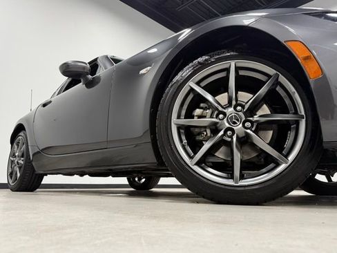 Used 2019 MAZDA MX-5 Miata RF Grand Touring w/ GT-S Package image 2
