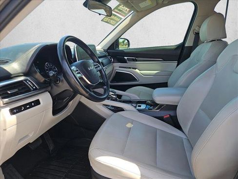 Used 2022 Kia Telluride S FWD image 20