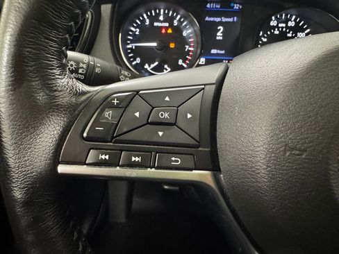 Used 2018 Nissan Rogue SL w/ Premium Package image 28