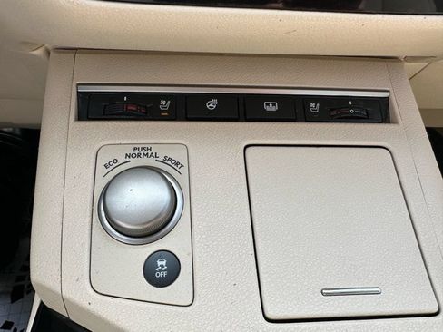 Used 2014 Lexus ES 350 w/ Luxury Package FWD image 17