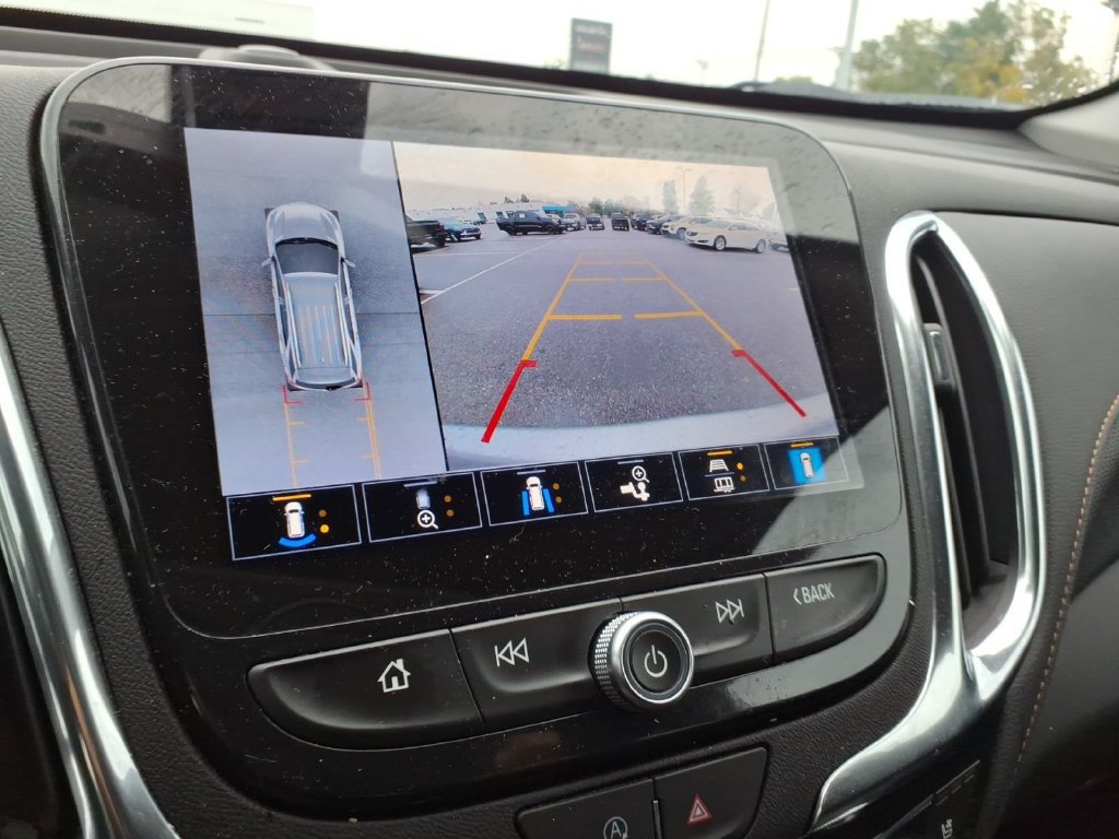 Used 2024 Chevrolet Equinox Premier AWD/4WD image 19