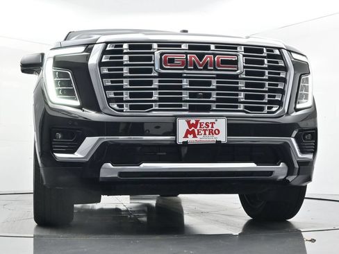 Used 2025 GMC Yukon XL Denali w/ Denali Reserve Package AWD/4WD image 39