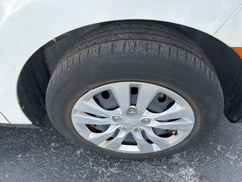 Used 2023 Kia Soul LX FWD image 14