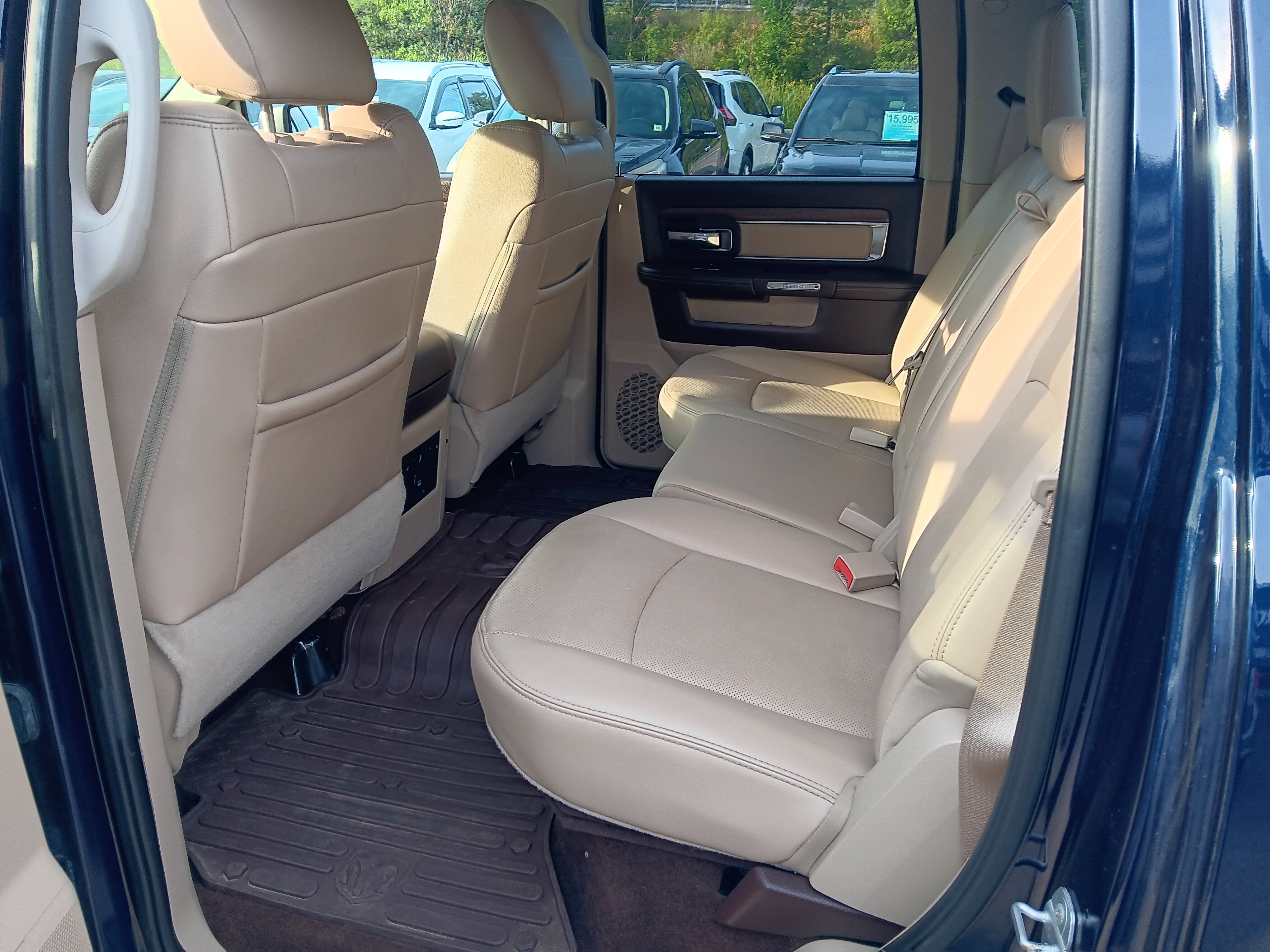Used 2015 RAM 1500 Laramie w/ Convenience Group AWD/4WD image 13
