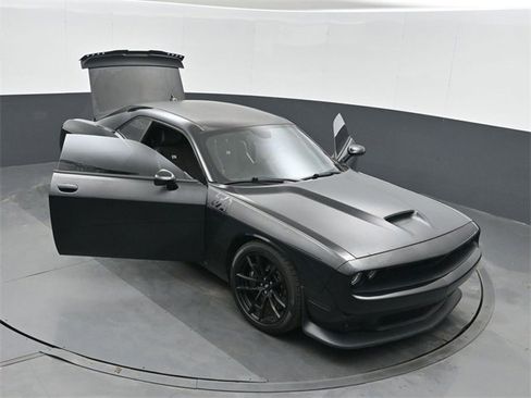 Used 2018 Dodge Challenger T/A image 50