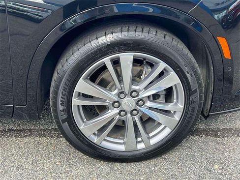 Used 2024 Cadillac XT6 Premium Luxury w/ Technology Package image 9