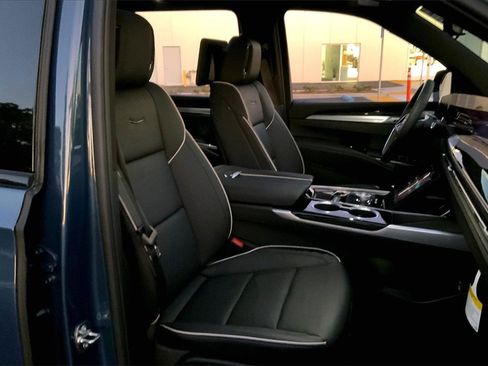 New 2026 Cadillac Escalade ESV Sport image 36