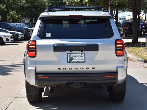 Used 2025 Toyota 4Runner TRD Off-Road Premium w/ Tow Technology Package AWD/4WD image 9