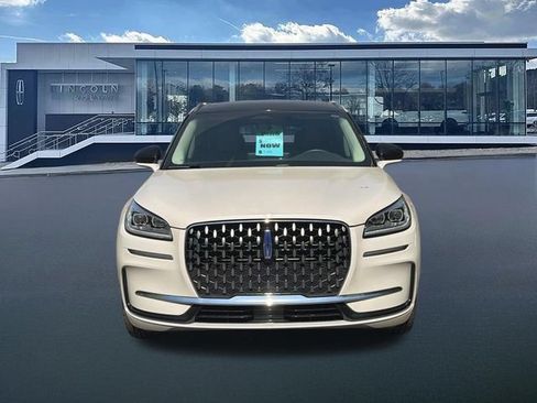 Used 2024 Lincoln Corsair Grand Touring AWD/4WD image 2