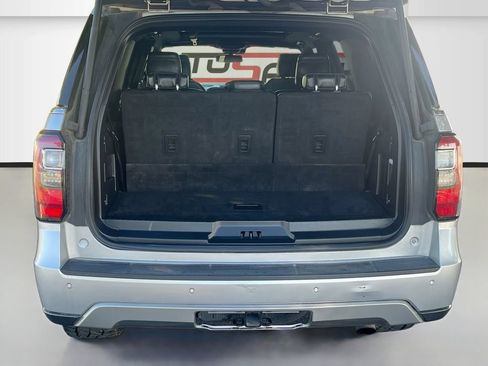 Used 2018 Ford Expedition Limited w/ Equipment Group 301A AWD/4WD image 29