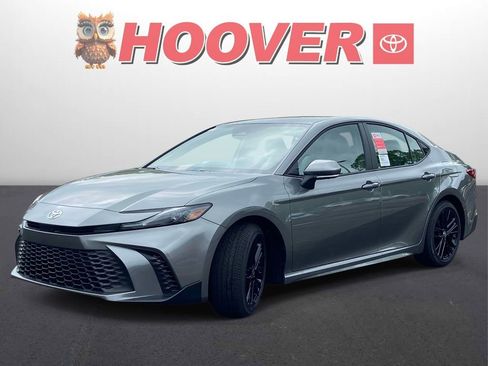 New 2026 Toyota Camry SE FWD image 5