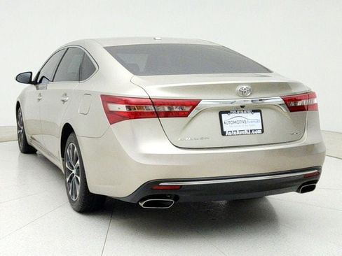 Used 2016 Toyota Avalon XLE image 6